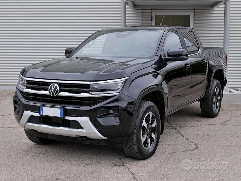 Nero Usata 2024 VW Amarok Style Pick-up | 46.000 € (Cara) - Immagine 1/4