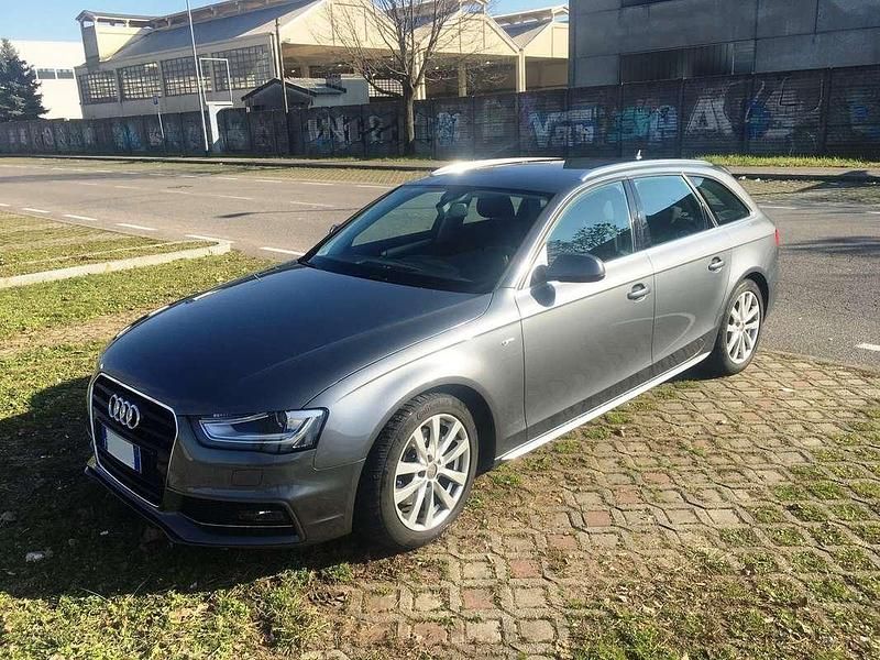 Usata Audi A4 Ambiente 150 CV (110 kW) 2015 Grigio Station wagon