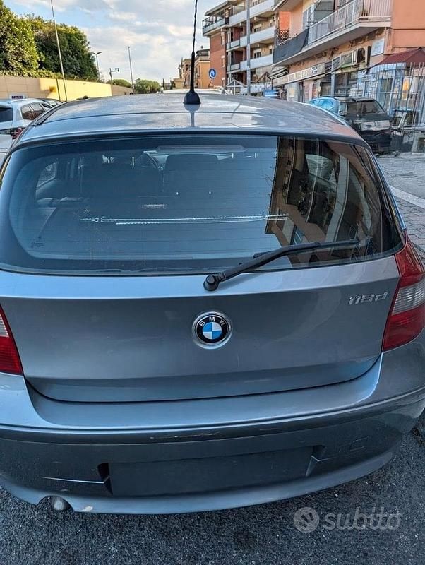 Usata 2005 BMW 118 Due volumi | 3500 € (Cara) - Immagine 1/4