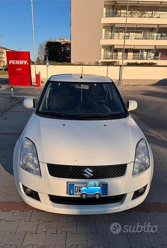 Usata Suzuki Swift Club 92 CV (67 kW) 2009 Bianco Berlina