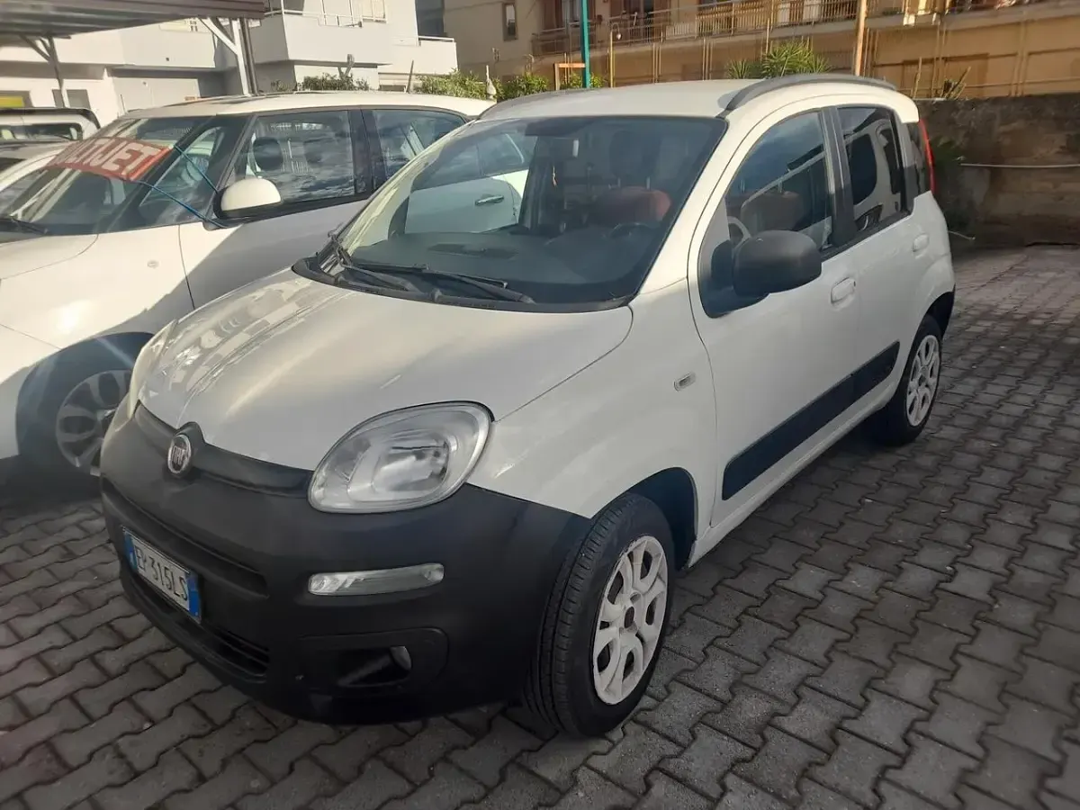 Usata Fiat Panda Easy 75 CV (55 kW) 2013 Bianco Utilitaria
