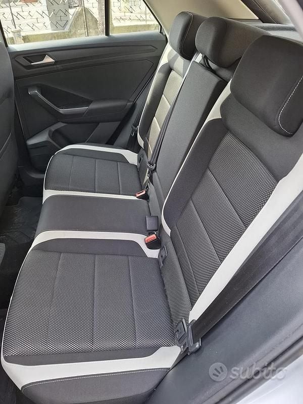 Usata VW T-Roc Advance 116 CV (85 kW) 2019 Bianco SUV