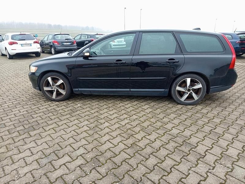Usata Volvo V50 R-Design 109 CV (80 kW) 2009 Nero Station wagon