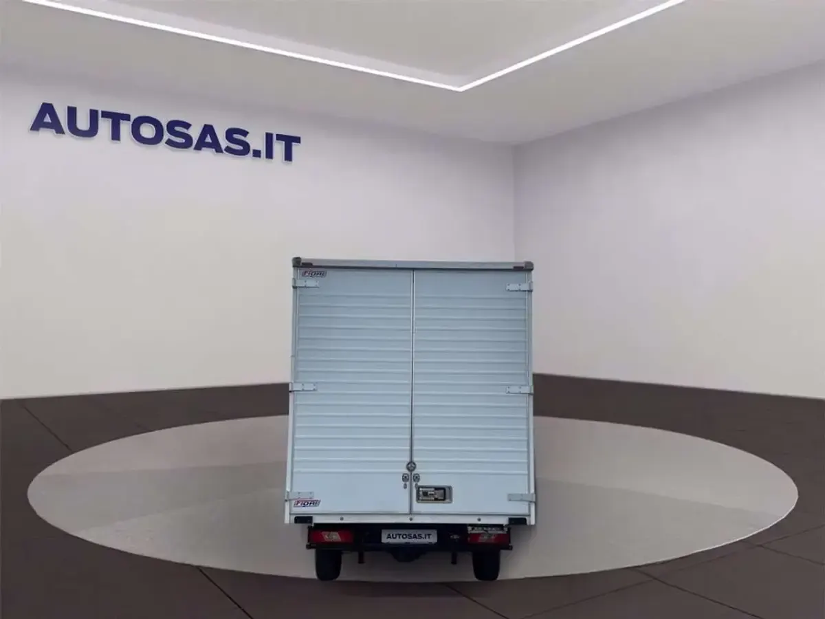 Usata Ford Transit 131 CV (96 kW) 2018 Bianco pastello Monovolume