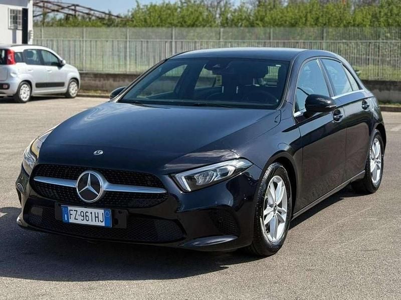 Gebraucht Mercedes A180 116 PS (85 kW) 2019 Other Limousine