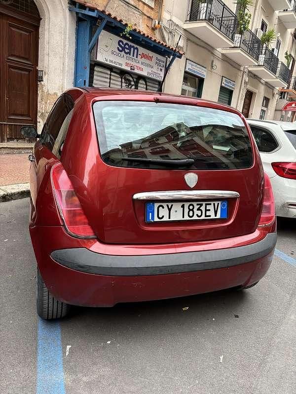 Usata Lancia Ypsilon 69 CV (50 kW) 2006 Utilitaria