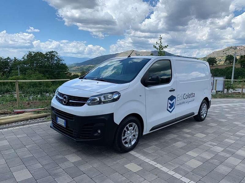 Usata Opel Vivaro-e Combi Enjoy 120 CV (88 kW) 2020 Bianco Monovolume