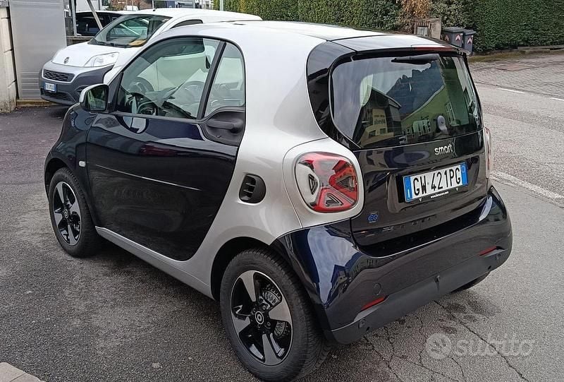 Usata Smart ForTwo Electric Drive 41 kW (56 CV) 2022 Blu Coupé