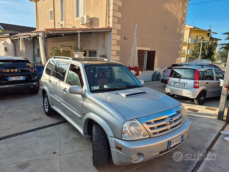 Grigio Usata 2004 Suzuki Grand Vitara SUV | 5499 € (Buon prezzo) - Immagine 1/4