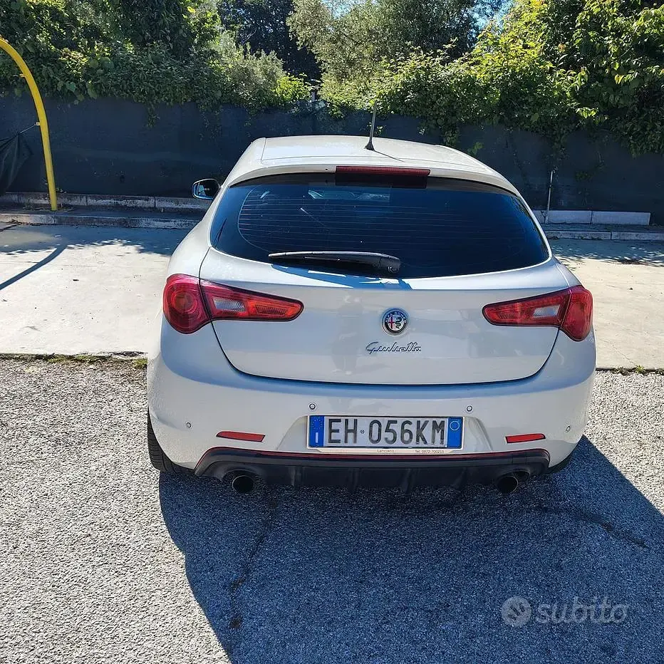 Usata Alfa Romeo Giulietta 140 CV (102 kW) 2011 Bianco Utilitaria
