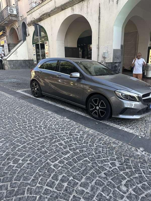 Usata Mercedes A200 Business 136 CV (100 kW) 2016 Berlina