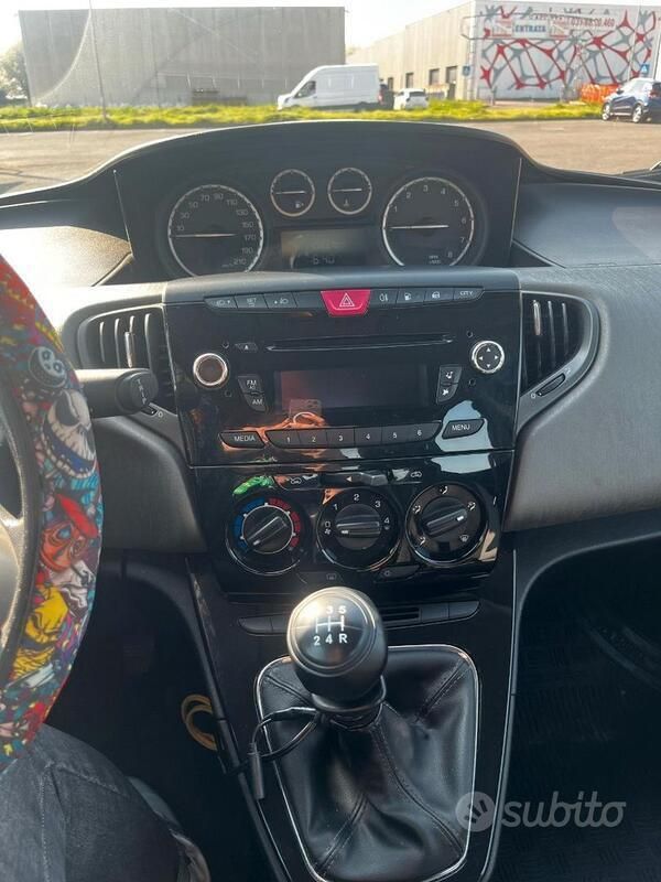 Usata Lancia Ypsilon 2013 Grigio Utilitaria