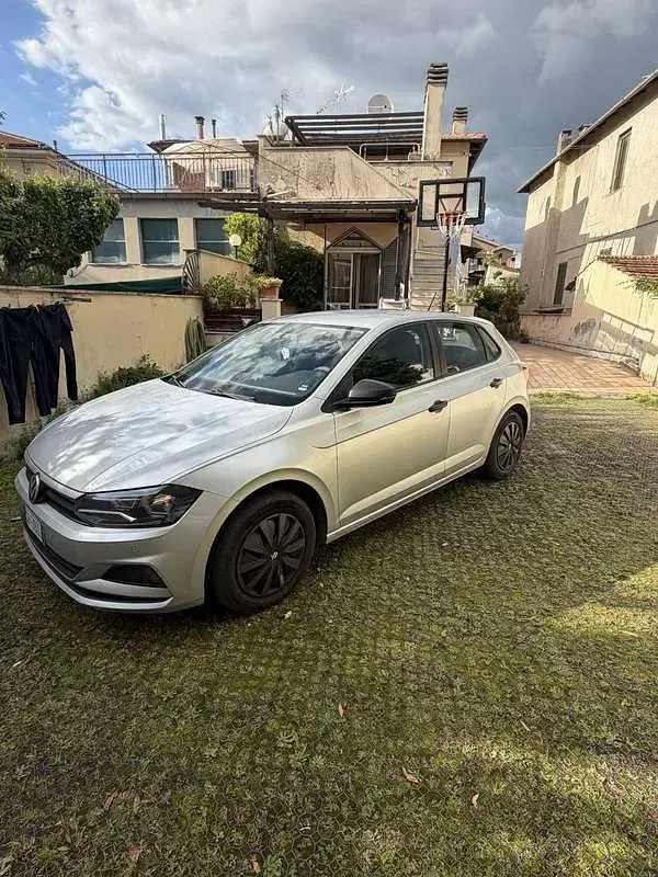 Usata VW Polo Comfortline 65 CV (47 kW) 2018 Grigio Utilitaria