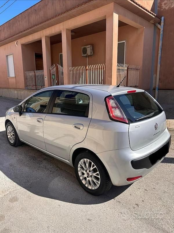 Usata Fiat Punto Evo 75 CV (55 kW) 2011 Grigio Utilitaria