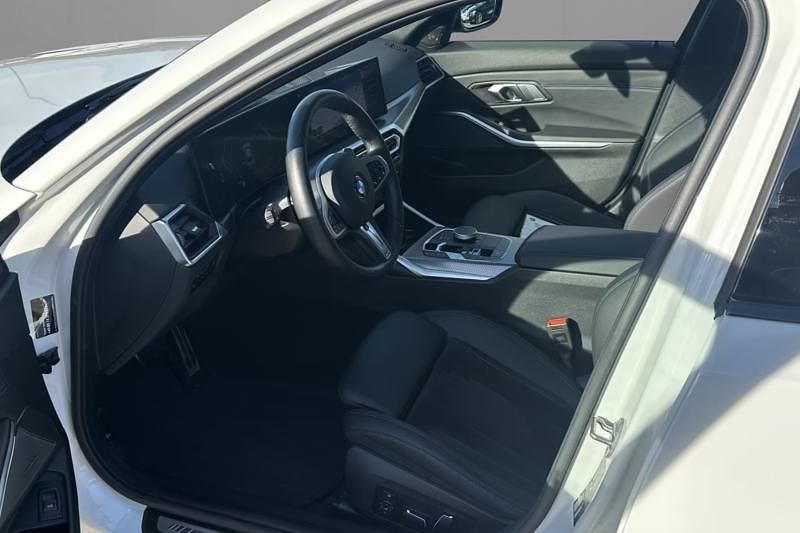 Usata BMW 330 Comfort Edition 245 CV (180 kW) 2024 Bianco pastello Berlina