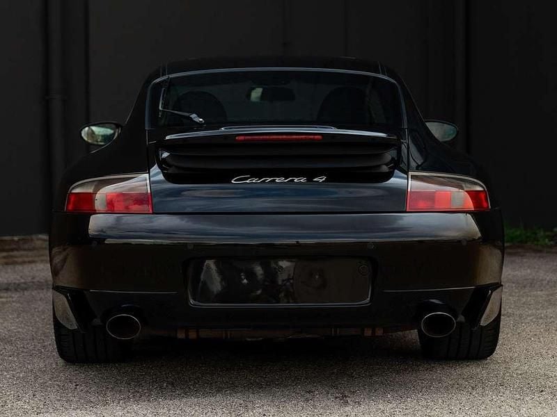 Usata Porsche 911 Carrera 4 300 CV (220 kW) 2001 Nero Coupé