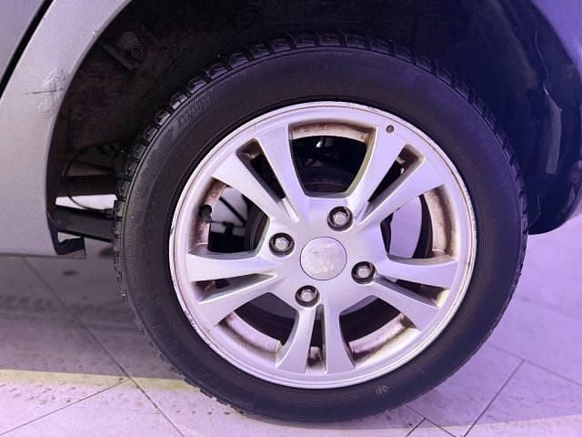 Usata DR Zero 69 CV (50 kW) 2015 Nero Utilitaria