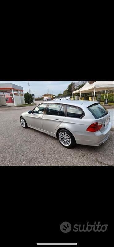 Grigio Usata 2010 BMW 320 Station wagon | 2800 € (Ottimo prezzo) - Immagine 1/4