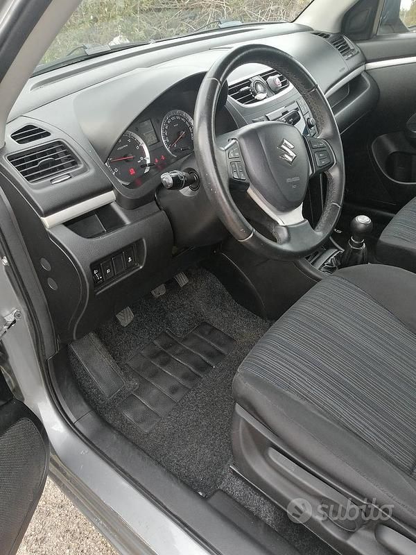 Usata Suzuki Swift 2016 Grigio Utilitaria