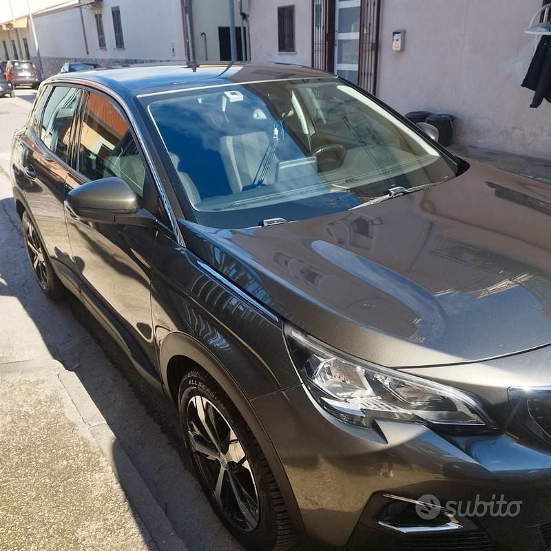 Usata Peugeot 3008 Allure 131 CV (96 kW) 2019 Verde Station wagon