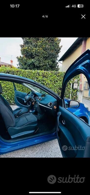 Usata Renault Clio II 75 CV (55 kW) 2010 Blu Utilitaria