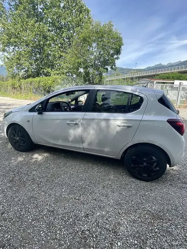 Usata Opel Corsa 90 CV (66 kW) 2016 Utilitaria