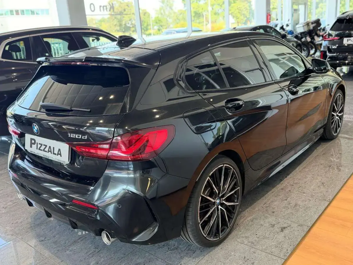 Usata BMW 120 M Sport 190 CV (139 kW) 2021 Nero Utilitaria