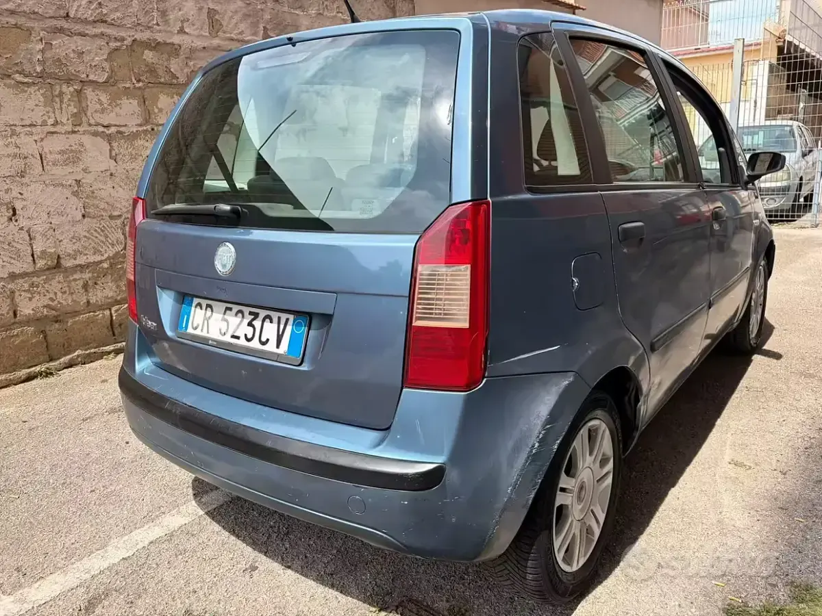 Usata Fiat Idea Emotion 95 CV (69 kW) 2004 Grigio Monovolume