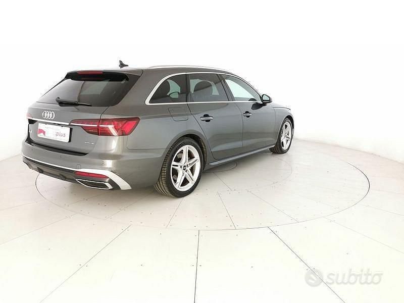 Usata Audi A4 S-Line 204 CV (150 kW) 2024 Grigio Station wagon