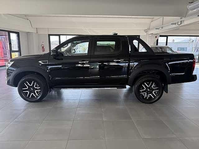 Nuova DR DR2 136 CV (100 kW) 2025 Nero Utilitaria