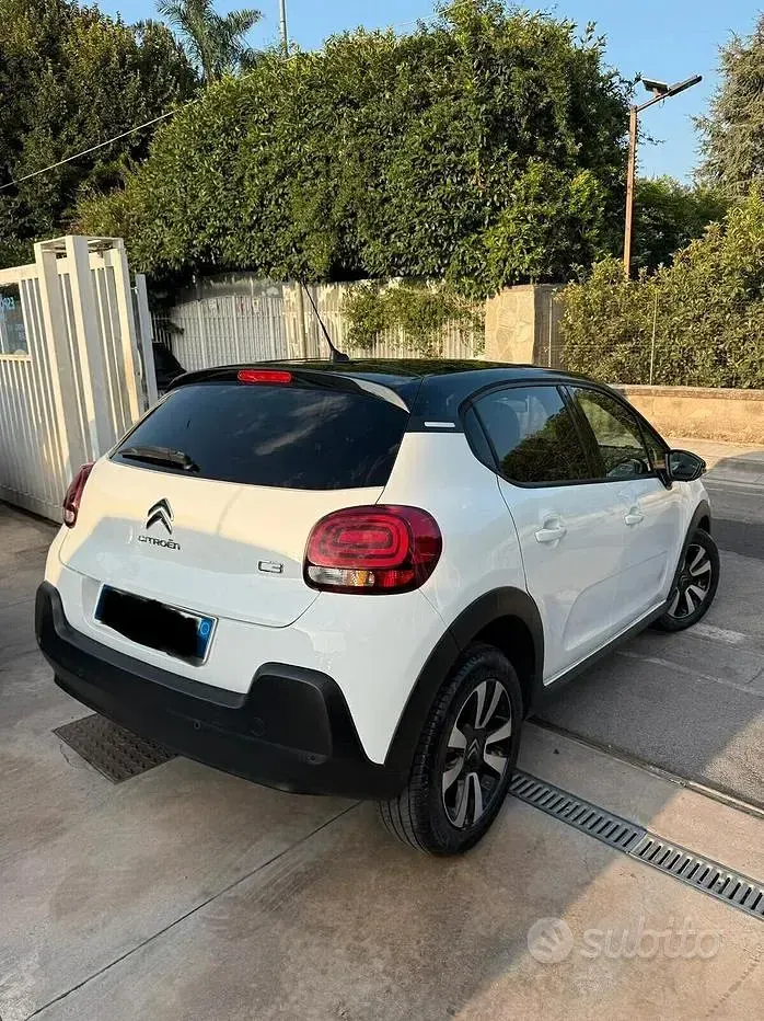 Usata Citroën C3 Shine 102 CV (75 kW) 2023 Bianco Utilitaria