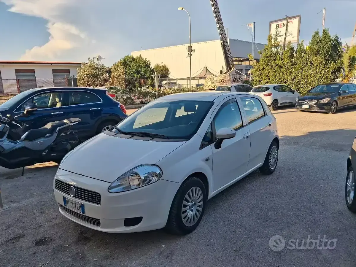 Usata Fiat Grande Punto 75 CV (55 kW) 2008 Utilitaria