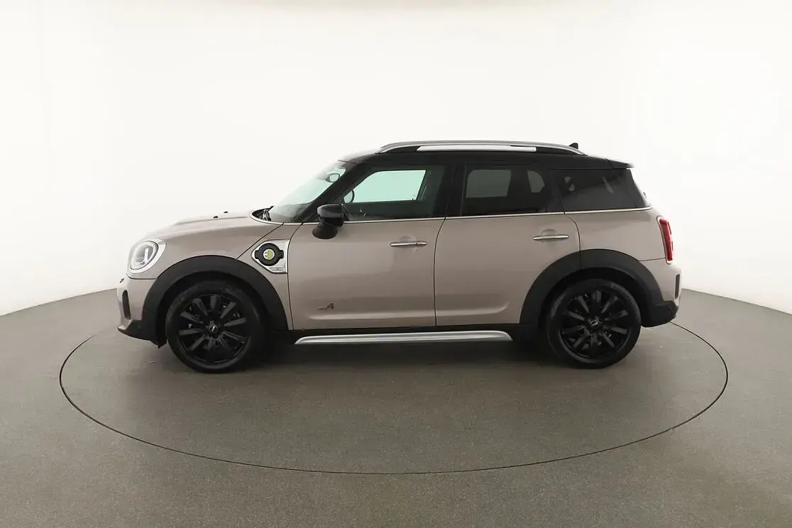 Usata Mini Cooper Countryman Essential 220 CV (161 kW) 2021 Beige SUV