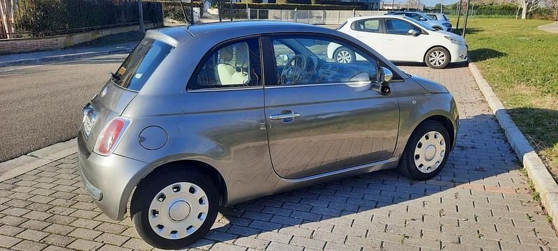 Begagnad Fiat 500 Lounge 69 HK (50 kW) 2013 Grå Sedan