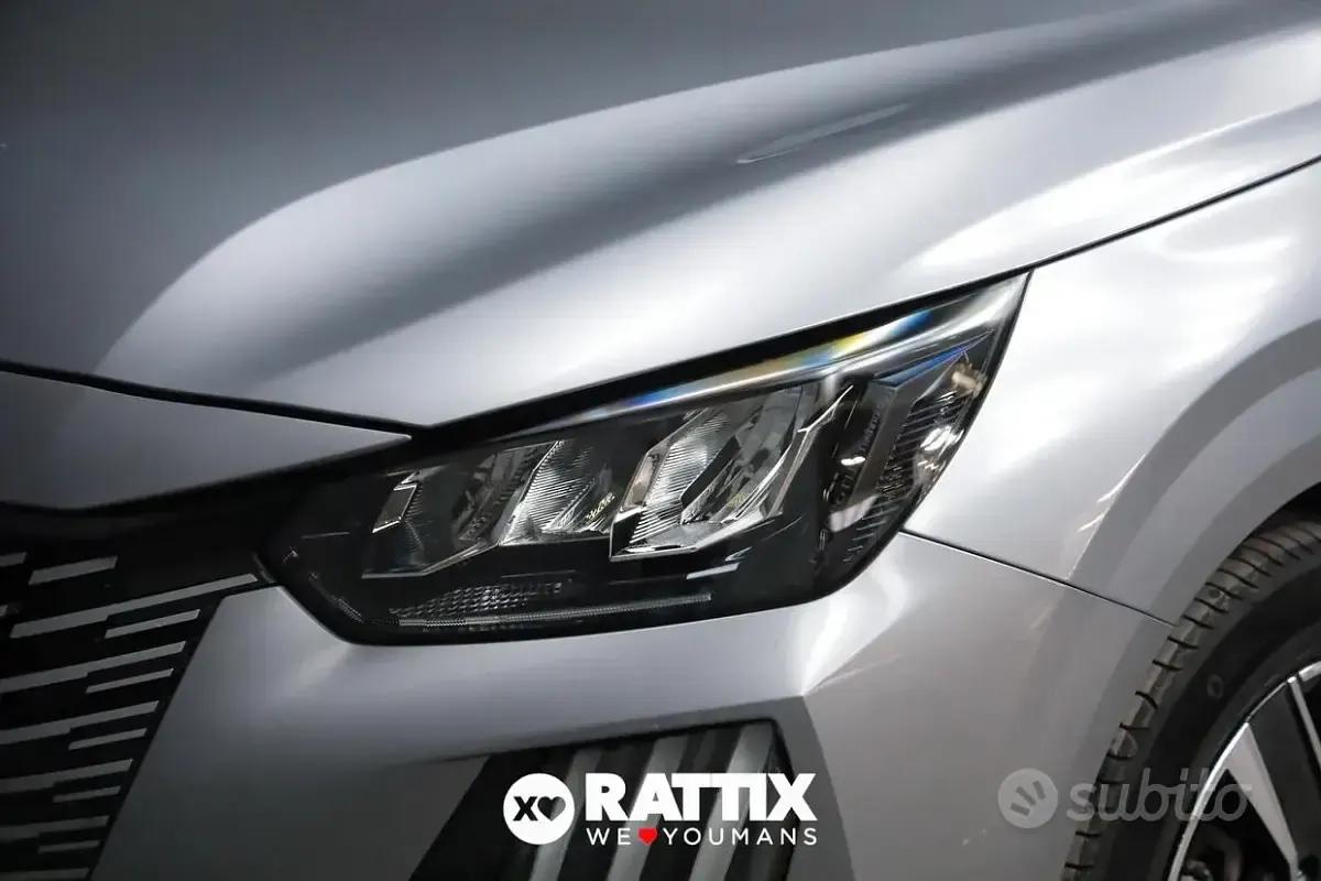 Usata Peugeot 208 Allure 101 CV (74 kW) 2025 Grigio Utilitaria