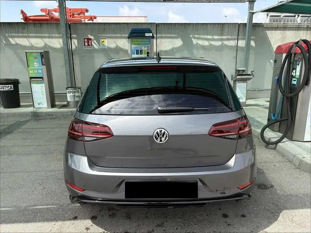 Usata VW Golf VII Business 116 CV (85 kW) 2017 Berlina