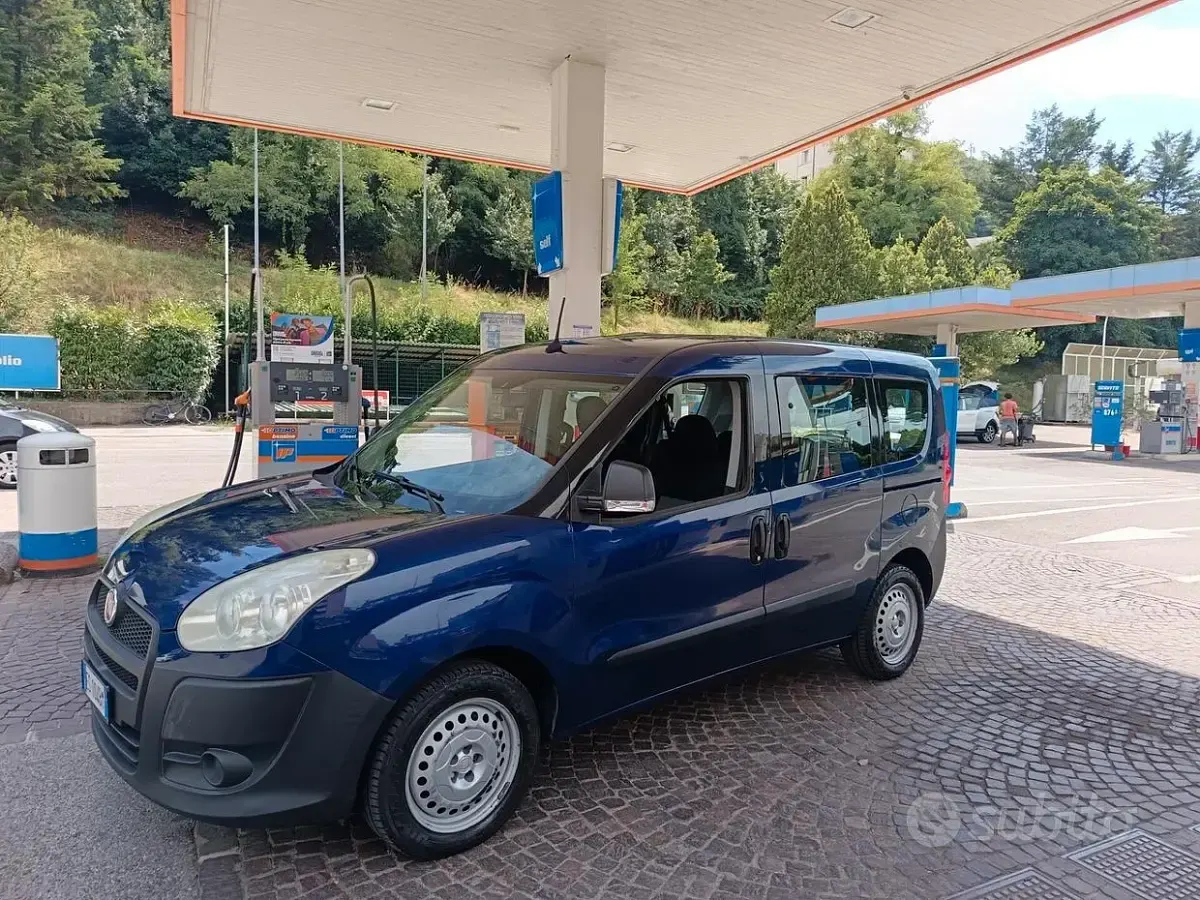 Usata Fiat Doblò 120 CV (88 kW) 2013 Monovolume