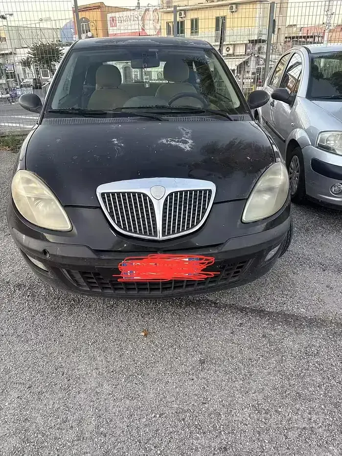 Usata Lancia Ypsilon 69 CV (50 kW) 2005 Nero Utilitaria
