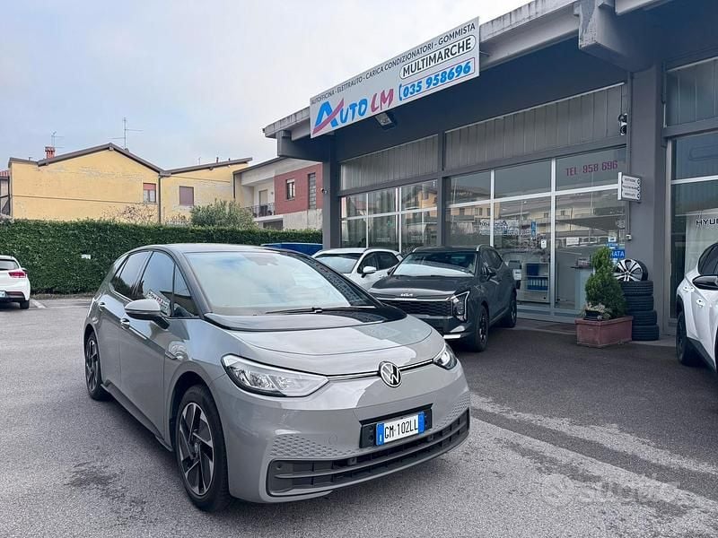 Usata VW ID.3 Pro Performance 150 kW (204 CV) 2023 Grigio Utilitaria
