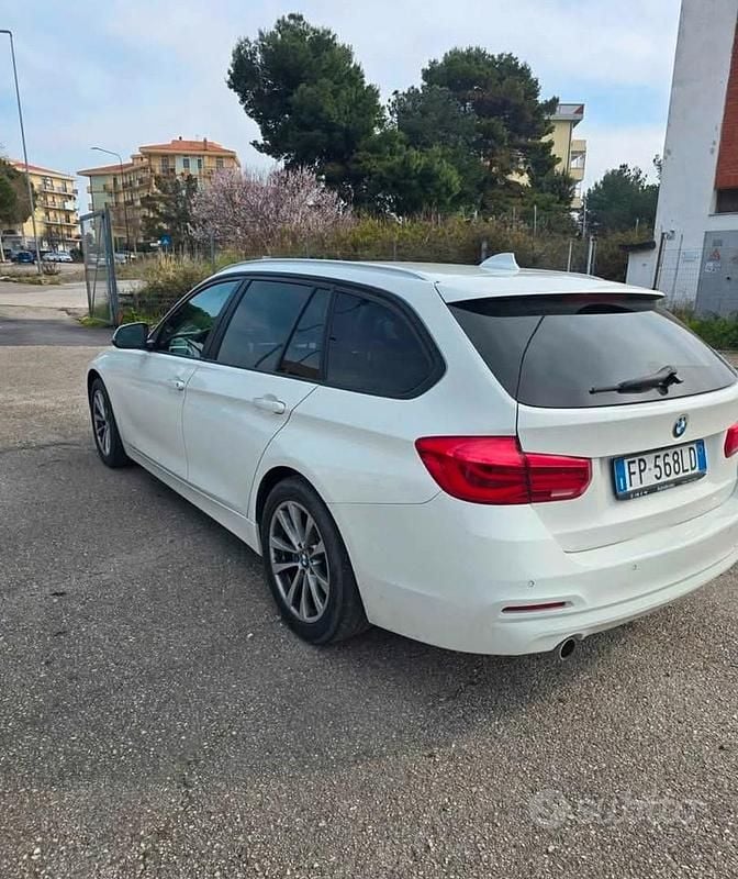 Usata BMW 316 Sport Line 116 CV (85 kW) 2017 Bianco Station wagon