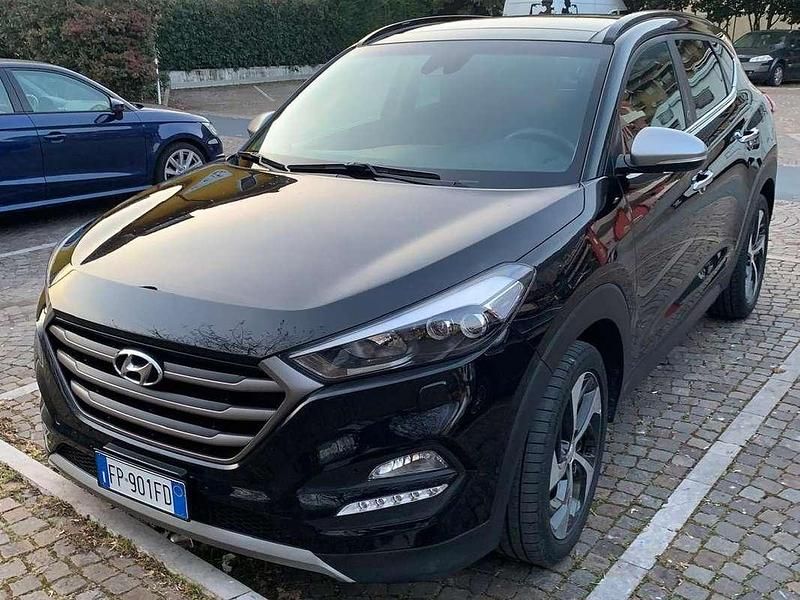 Nero Usata 2018 Hyundai Tucson SUV | 14.000 € (Buon prezzo) - Immagine 1/4