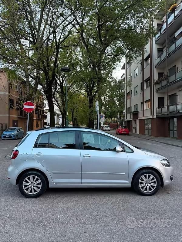 Usata VW Golf Plus Cross 122 CV (89 kW) 2011 Grigio Monovolume