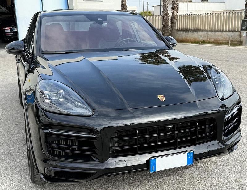 Usata Porsche Cayenne Platinum Edition 340 CV (250 kW) 2022 Nero SUV