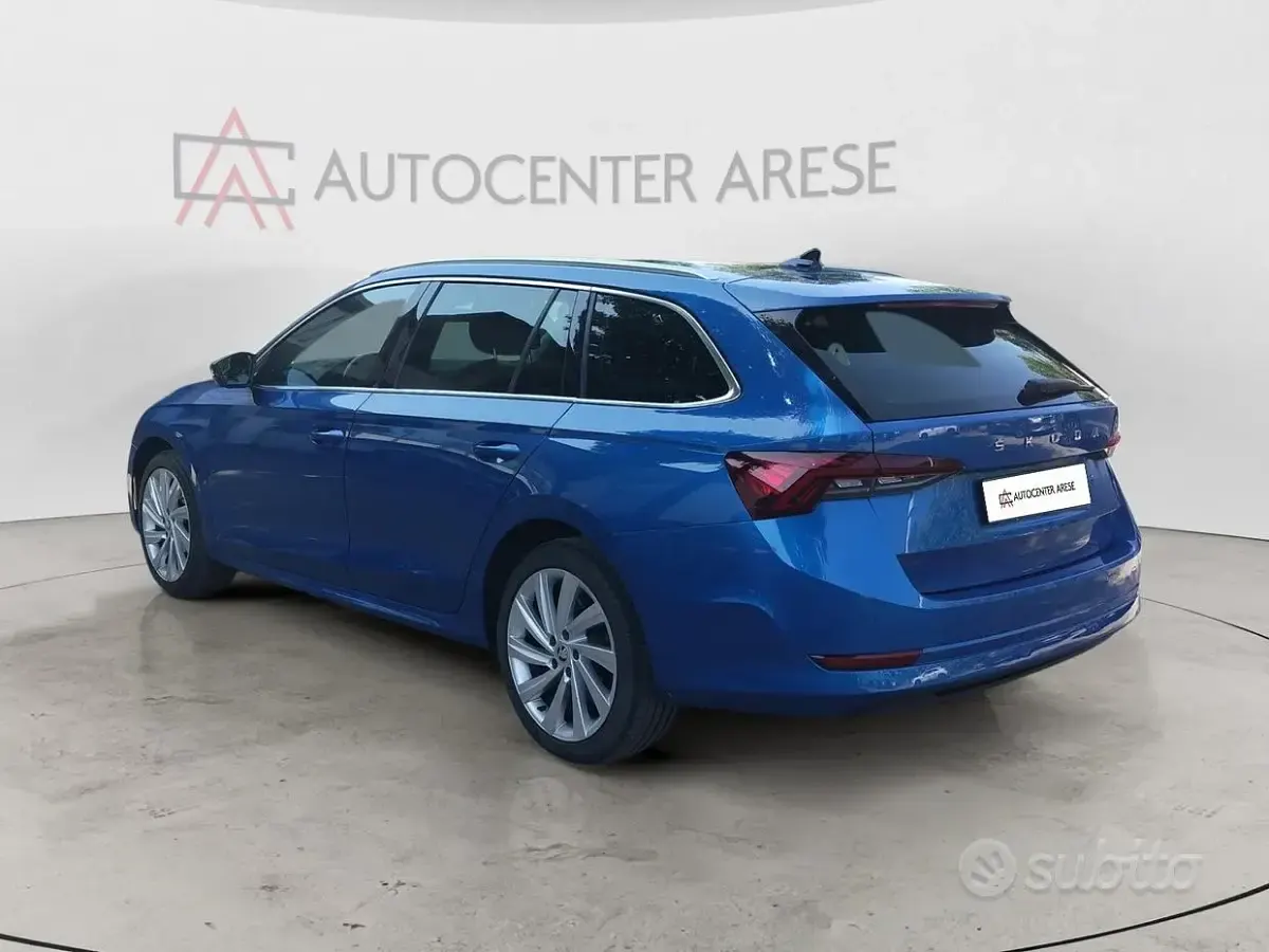 Usata Skoda Octavia Executive 150 CV (110 kW) 2021 Bluazzurro Station wagon