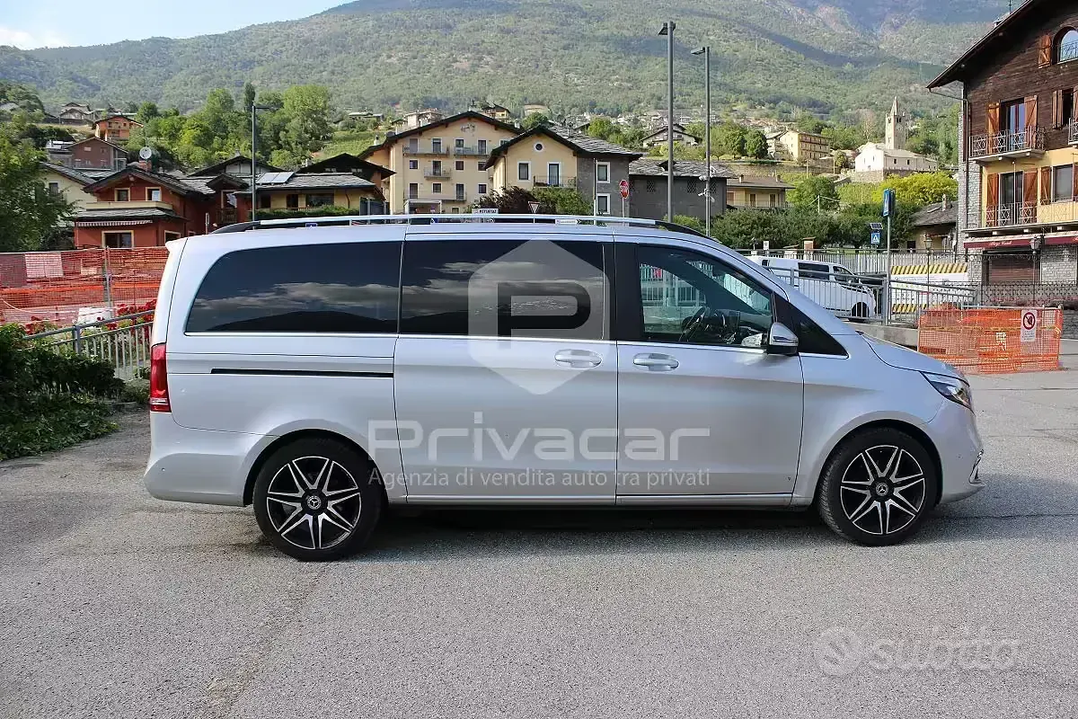 Usata Mercedes V250 190 CV (139 kW) 2019 Grigio Monovolume