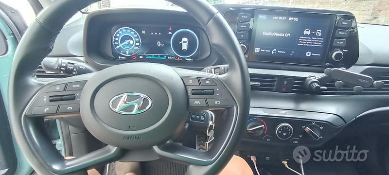 Usata Hyundai Bayon 100 CV (73 kW) 2022 Verde SUV