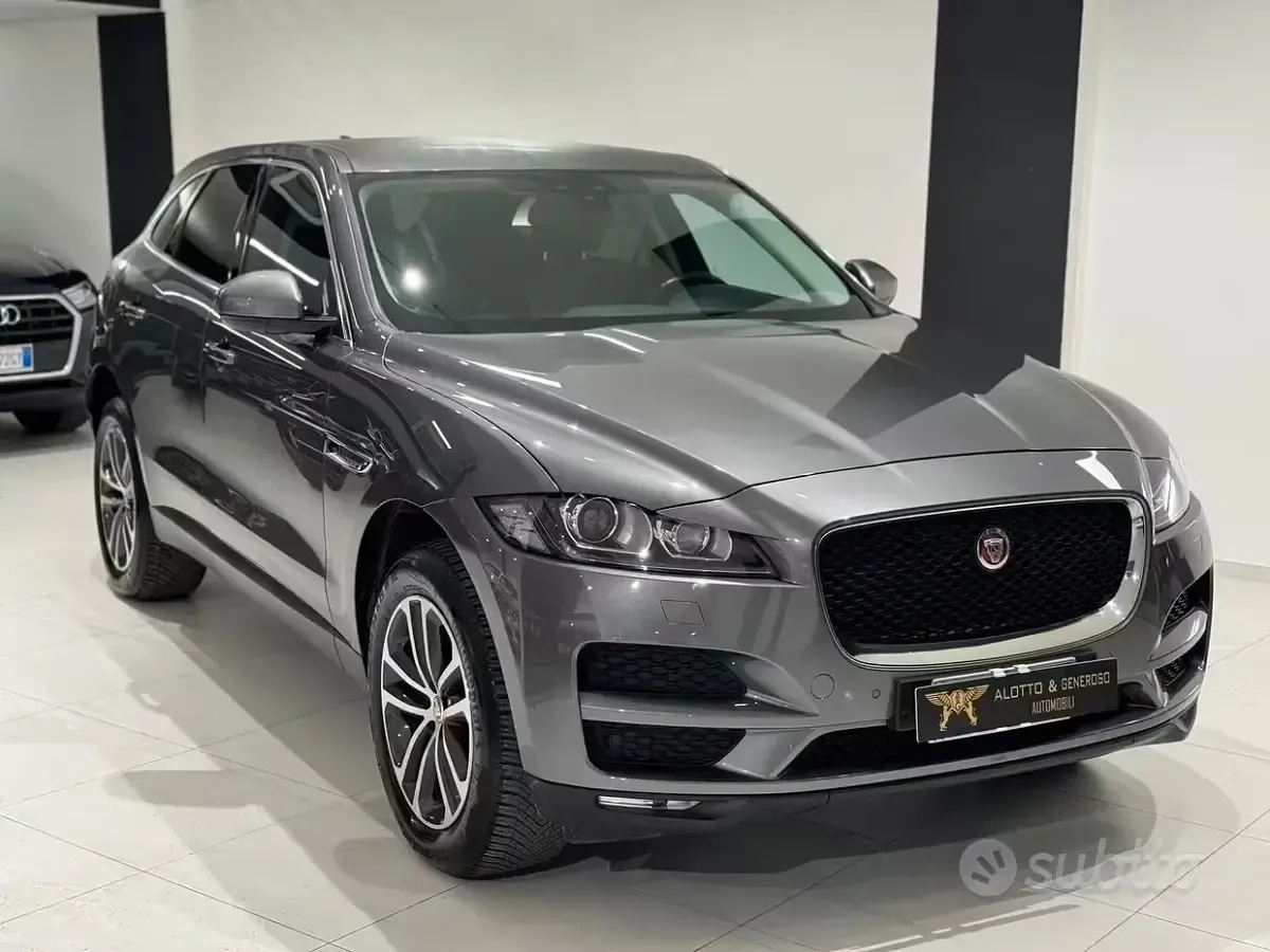 Usata Jaguar F-Pace Prestige 180 CV (132 kW) 2018 Grigio SUV