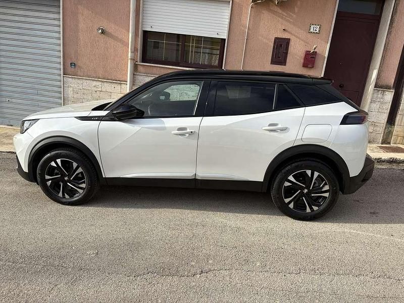 Usata Peugeot 2008 GT-line 131 CV (96 kW) 2023 SUV