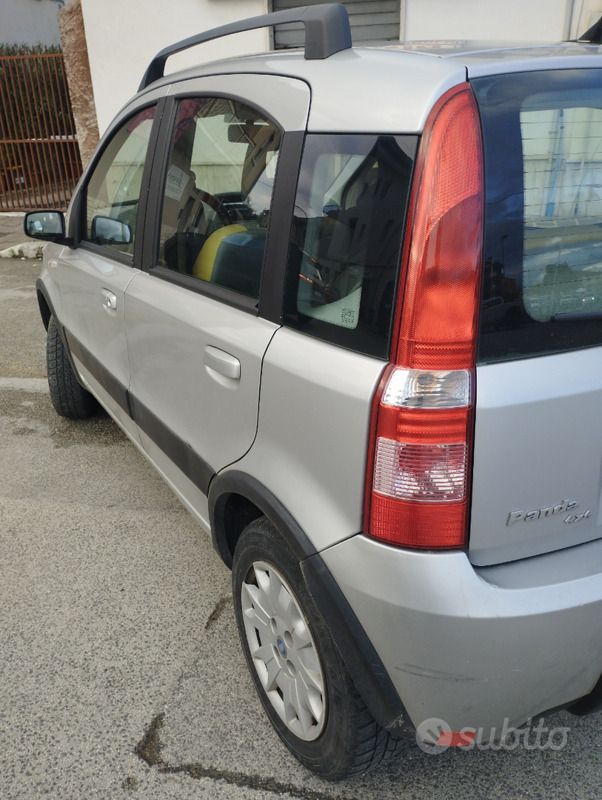 Grigio Usata 2005 Fiat Panda Due volumi | 4300 € (Cara) - Immagine 1/4