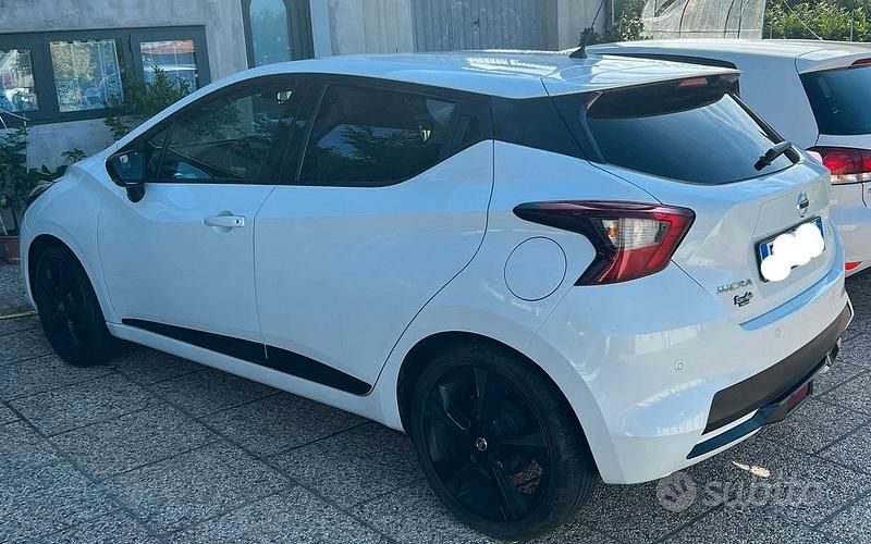 Usata Nissan Micra Tekna 90 CV (66 kW) 2017 Bianco Utilitaria